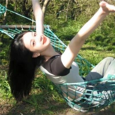 爱丽丝小姐家的地炉旁边